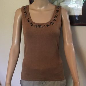 Sleeveless Scoop neck Sweater with Beading